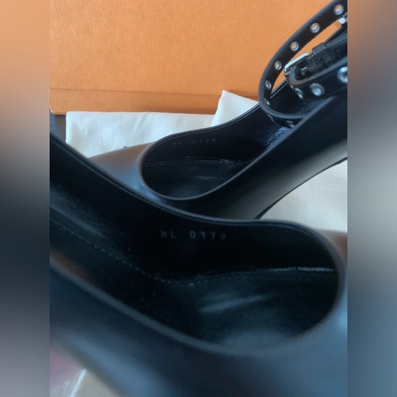 Louis Vuitton black Call Back Pump - Picture 6 of 10